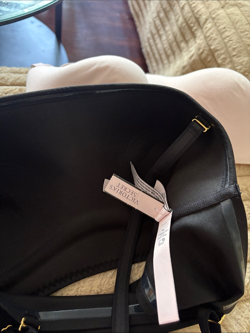 VS . - Picture 4 of 4
